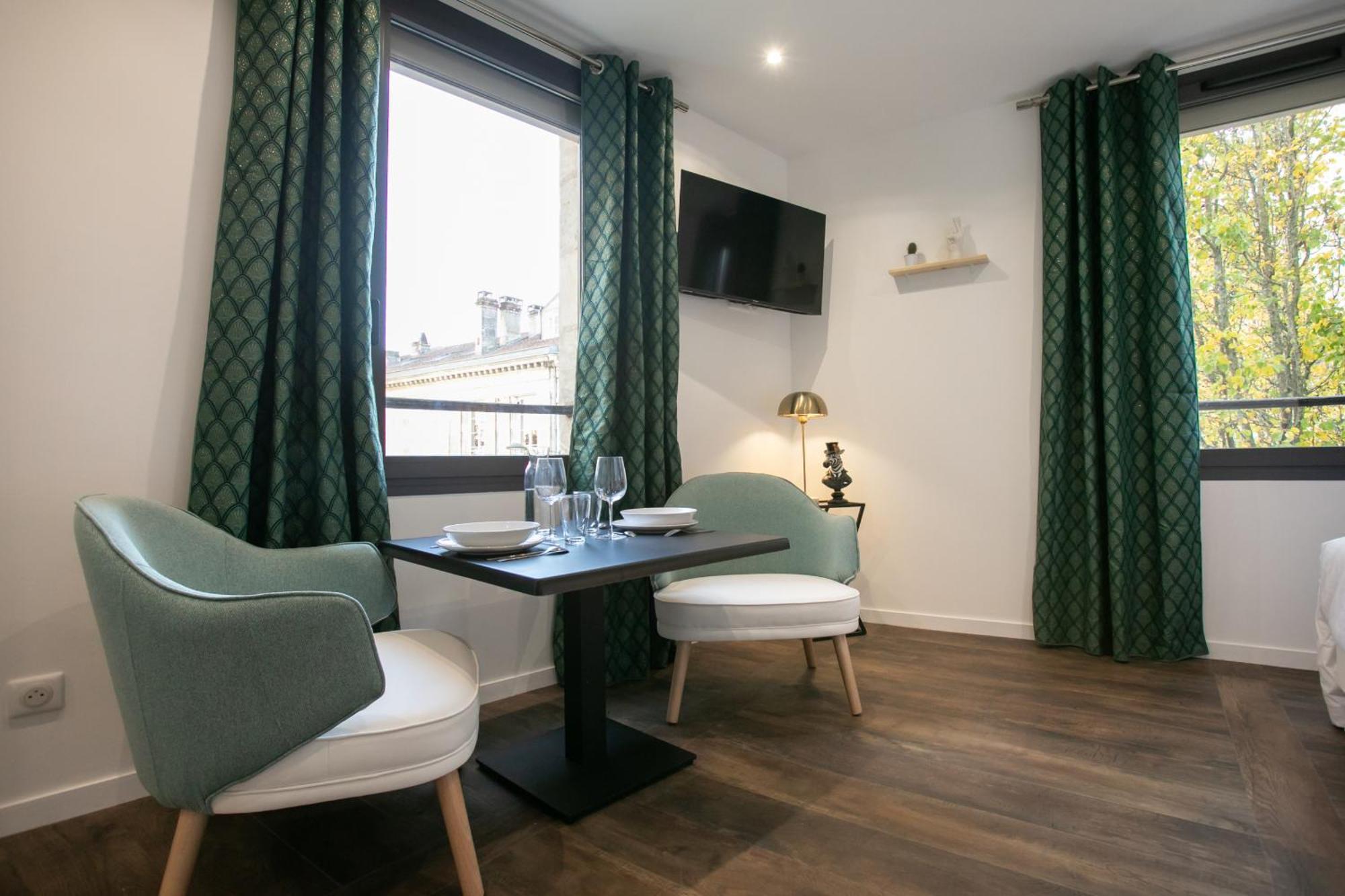 Le Maleville - Appartements De Standing เปรีเกอ ห้อง รูปภาพ